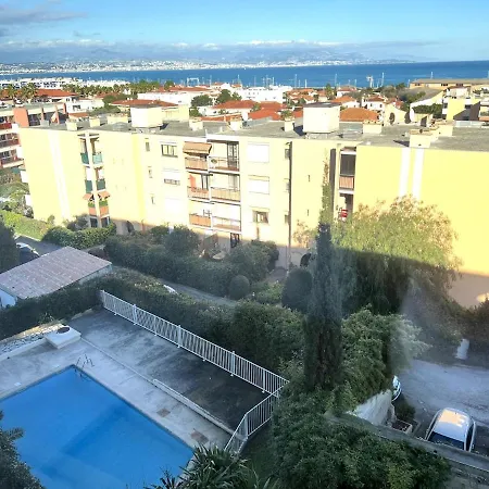 T2 With Sea View In Appartement Antibes